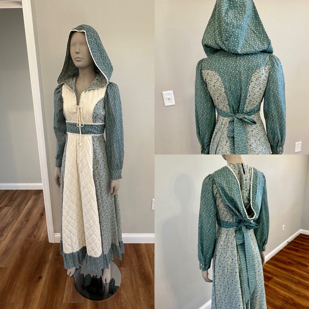 Vintage Size Maybe 9 or 11 Hooded Gunne Sax Dress